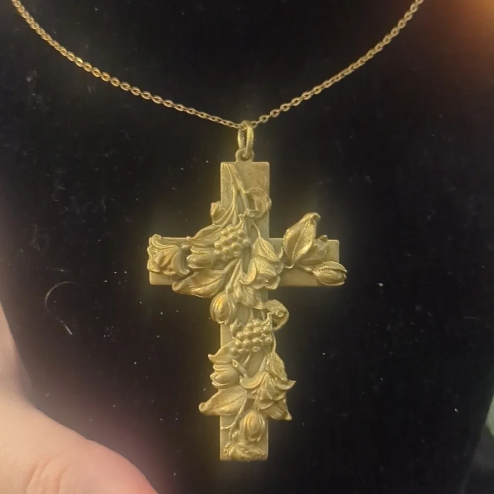 Vintage Grapevine Cross Pendant Necklace – Large 2.5” Religious Statement Piece